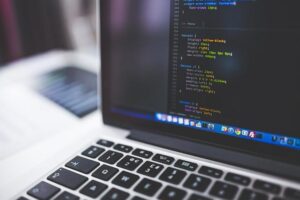 Vývoj aplikace podnikání: 5 klíčových kroků jak začít podnikat v 2026 4 Vývoj aplikace jak začít podnikat: Technologie a software jako podnikatelská příležitost